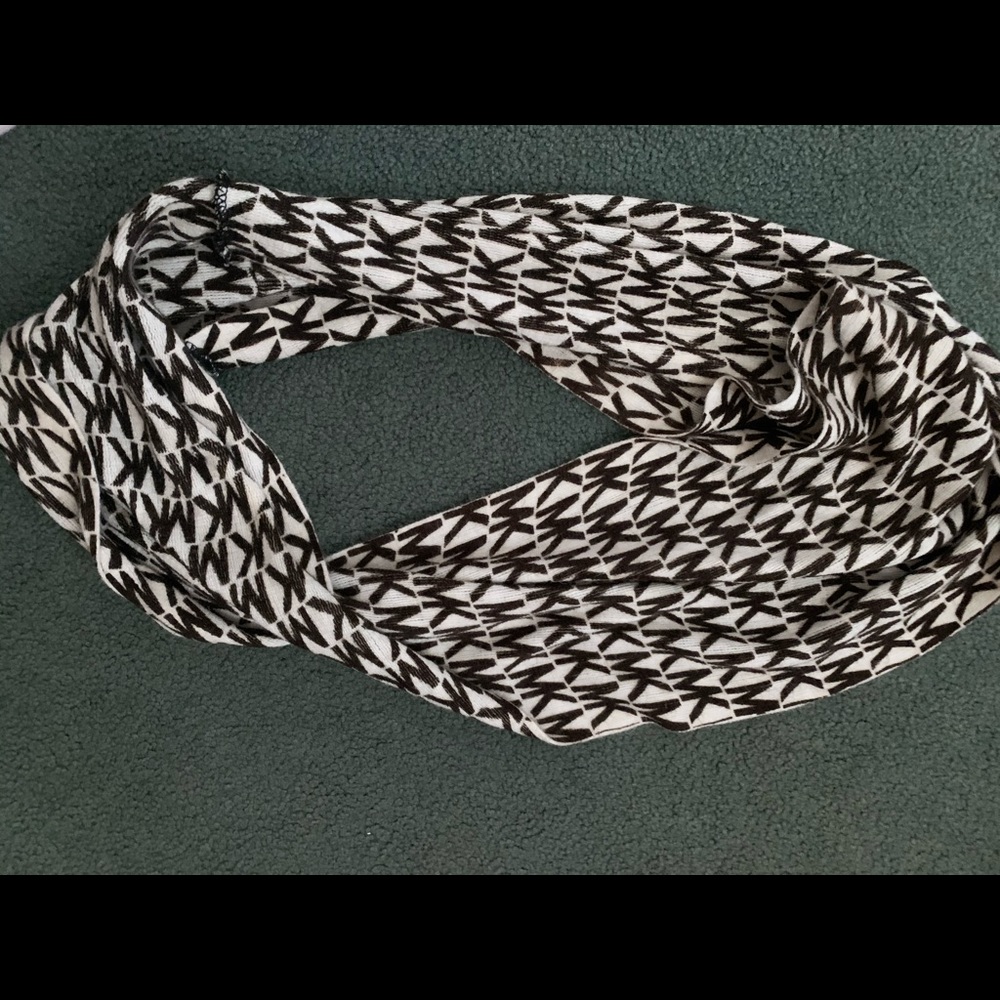 Michael Kors scarf